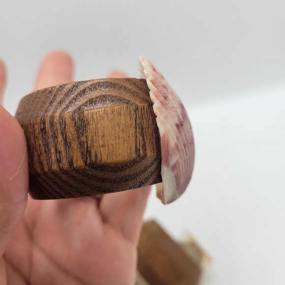 Vintage set of 6 Seashell/Wood Cloth Napkin Rings - Picture 7 of 7